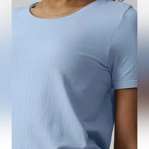 Athleta In Motion Tee Size  Large Color Career Blue - Picture 3 of 7